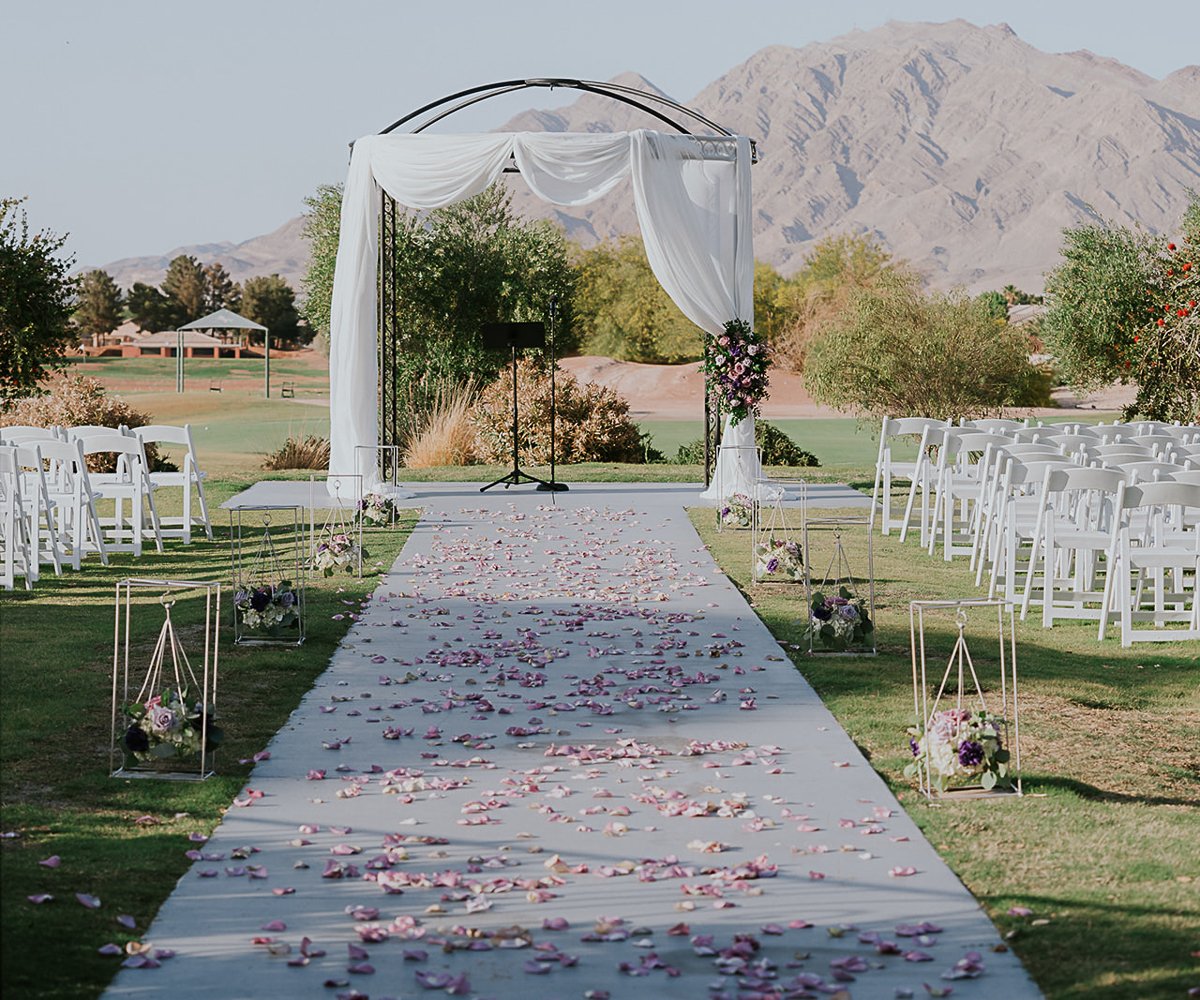 Stallion Mountain: Elegant Las Vegas Wedding Location Serene Mountain